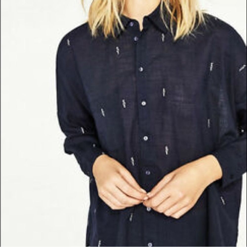 Zara Basic longsleeve, 100% cotton navy blue embroidered button-down size small